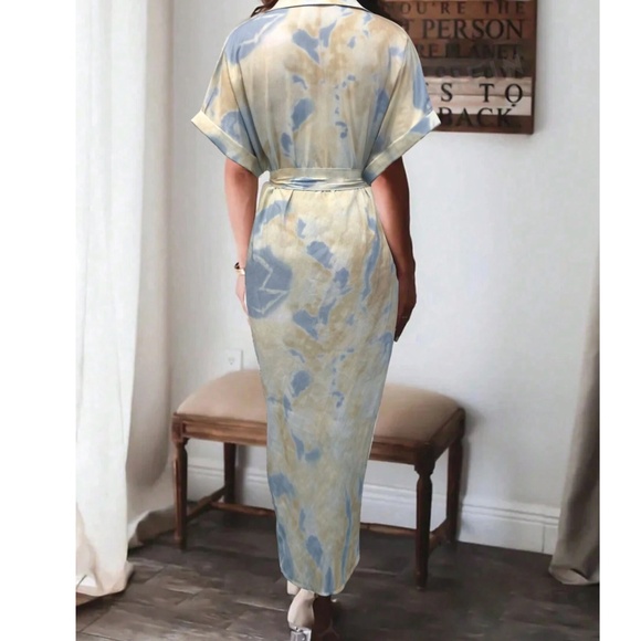 Tie Dye Batwing Sleeve Button Down Belted Midi Dress - Picture 3 of 4